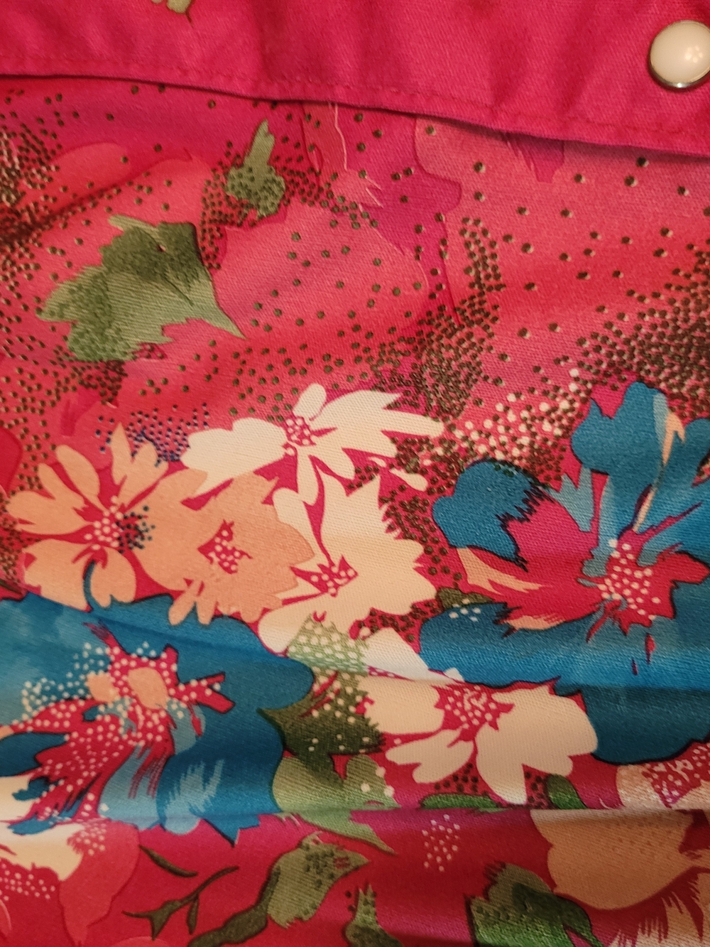 Women's Floral Button-Front Fuchsia Robe - Picture 4 of 5